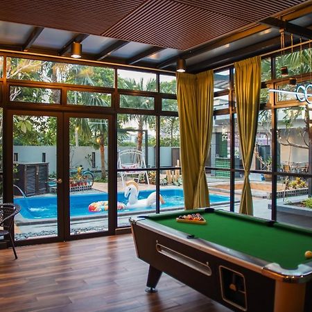 The Uniique Haus - Johor 1St Staycation Water Dining Experience Johor Bahru Bagian luar foto